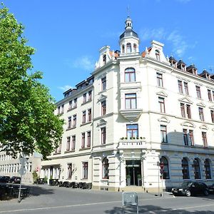 Frühlings-Hotel